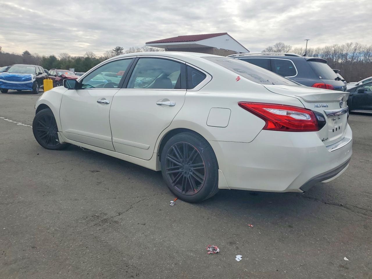 2016 Nissan Altima 2.5 Sr - Фото 2