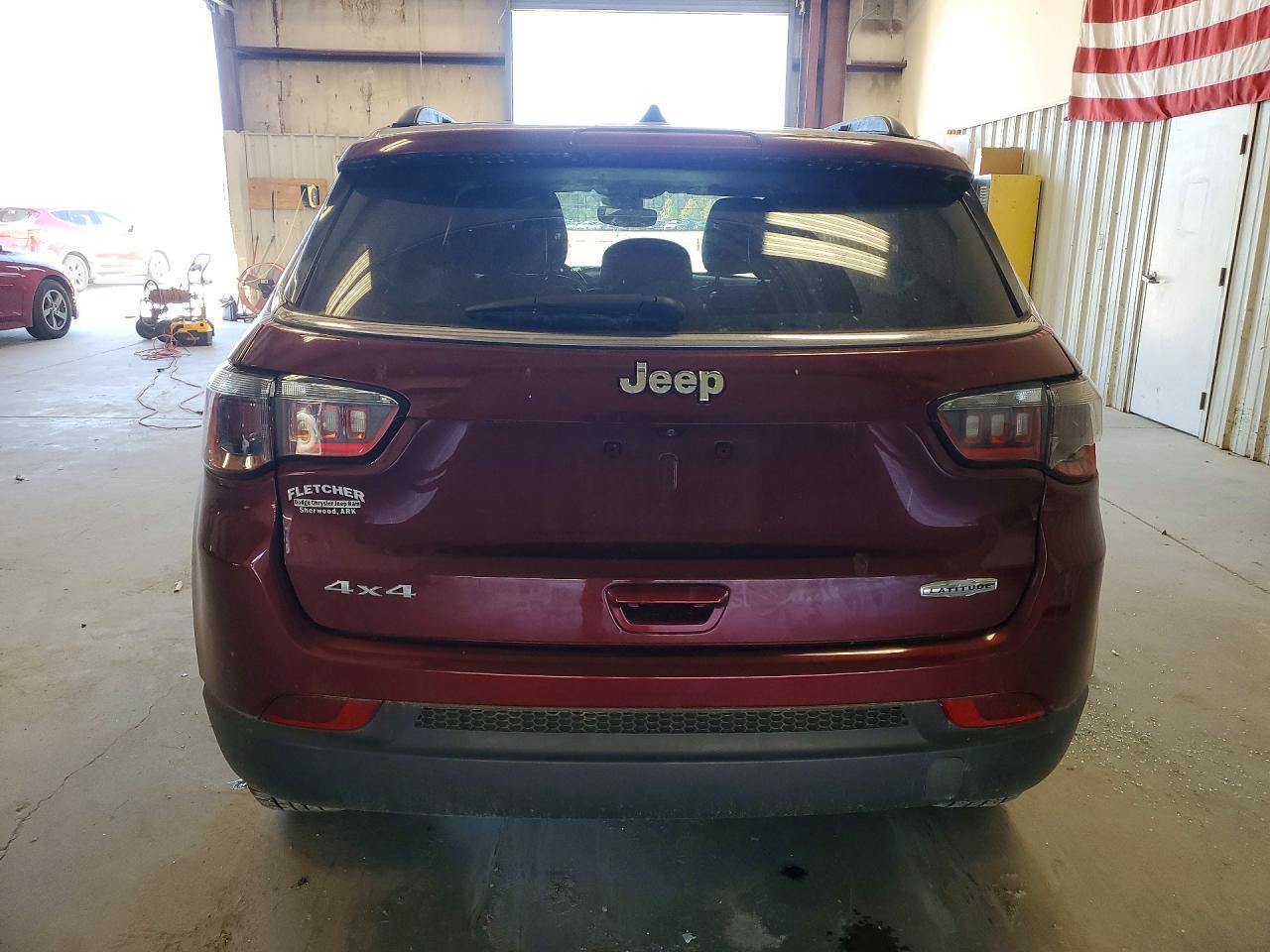 2022 Jeep Compass Latitude - Image 6