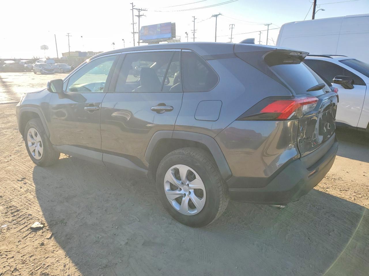 2023 Toyota Rav4 Le - Фото 2