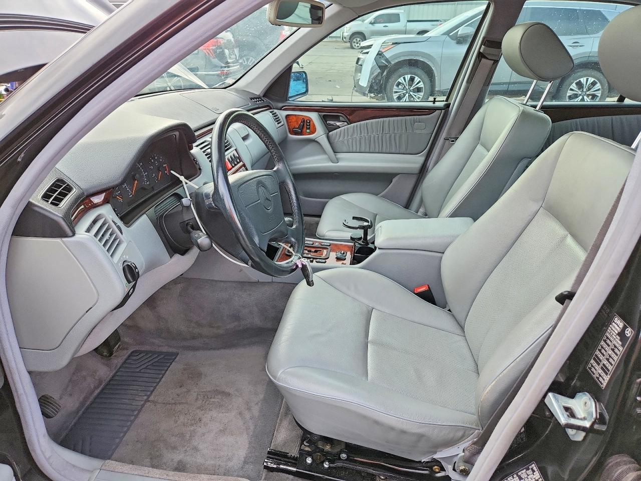 1999 Mercedes-Benz E 320 4Matic - Фото 7