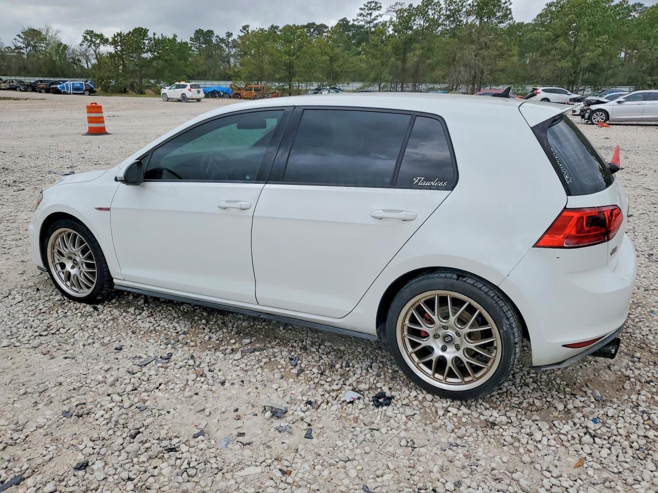 2015 Volkswagen Gti - Image 2
