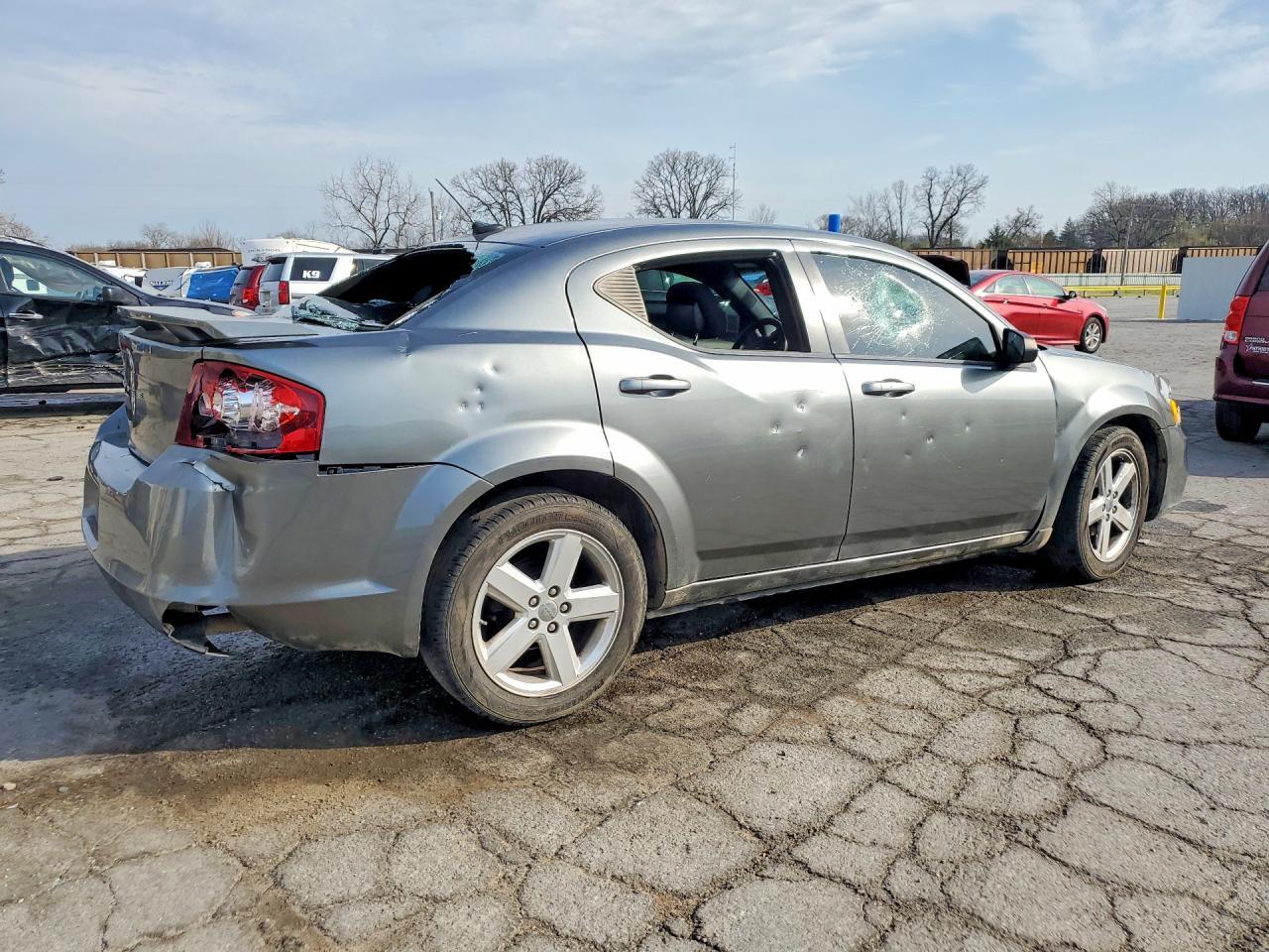 2013 Dodge Avenger Se - Фото 3