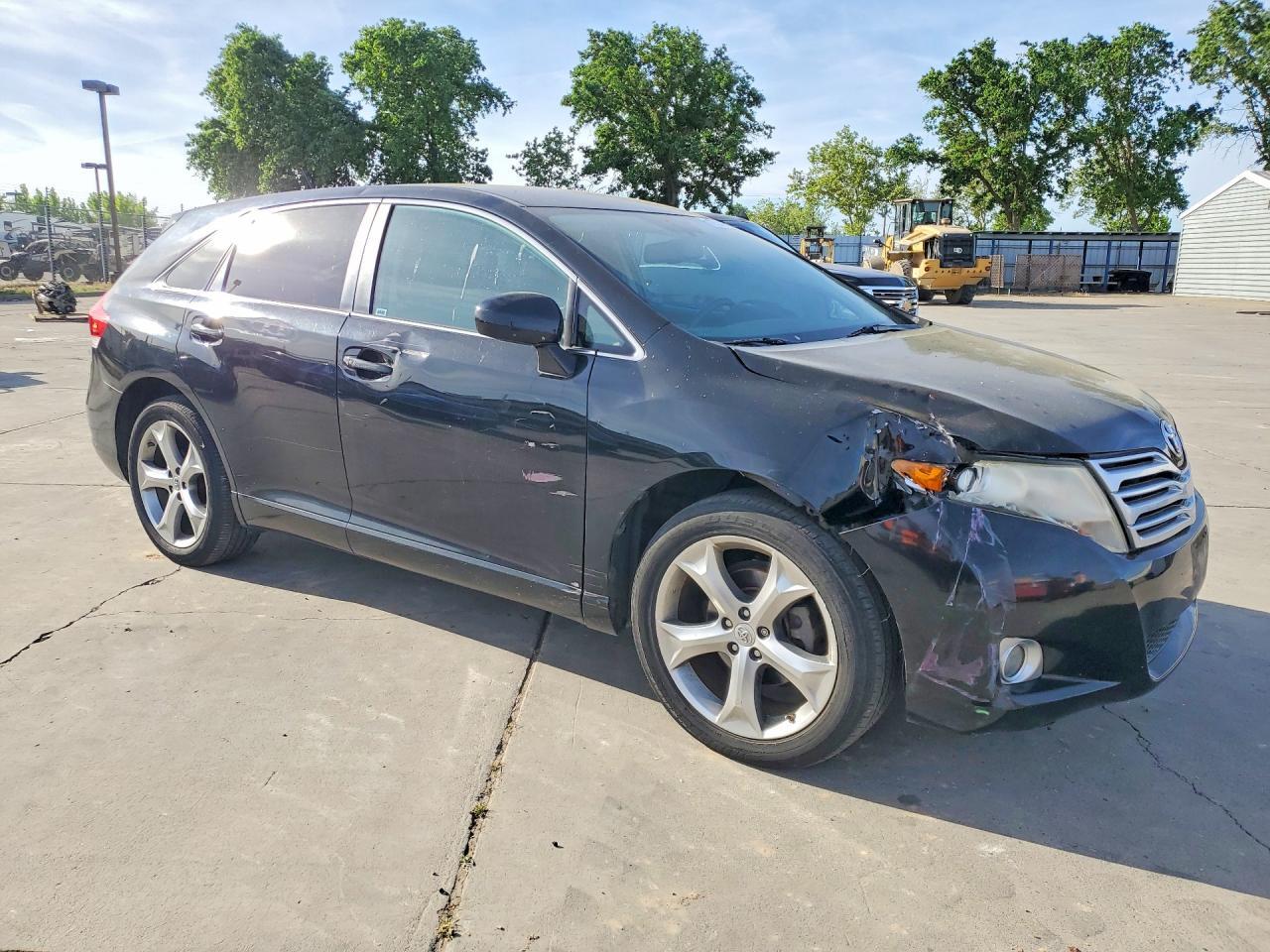 2012 Toyota Venza Le - Image 4