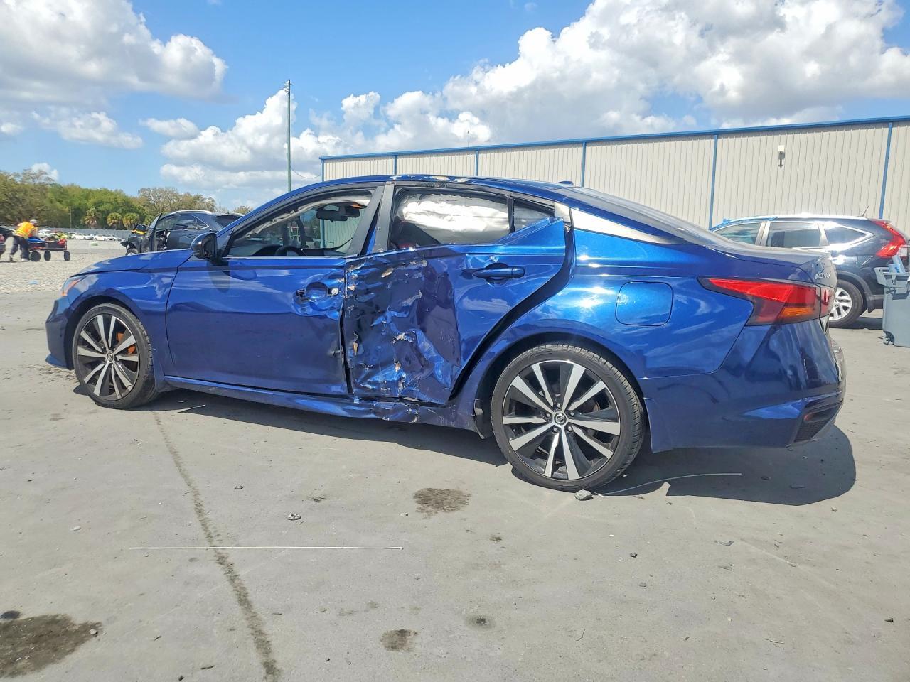 2019 Nissan Altima 2.5 Sr - Фото 2