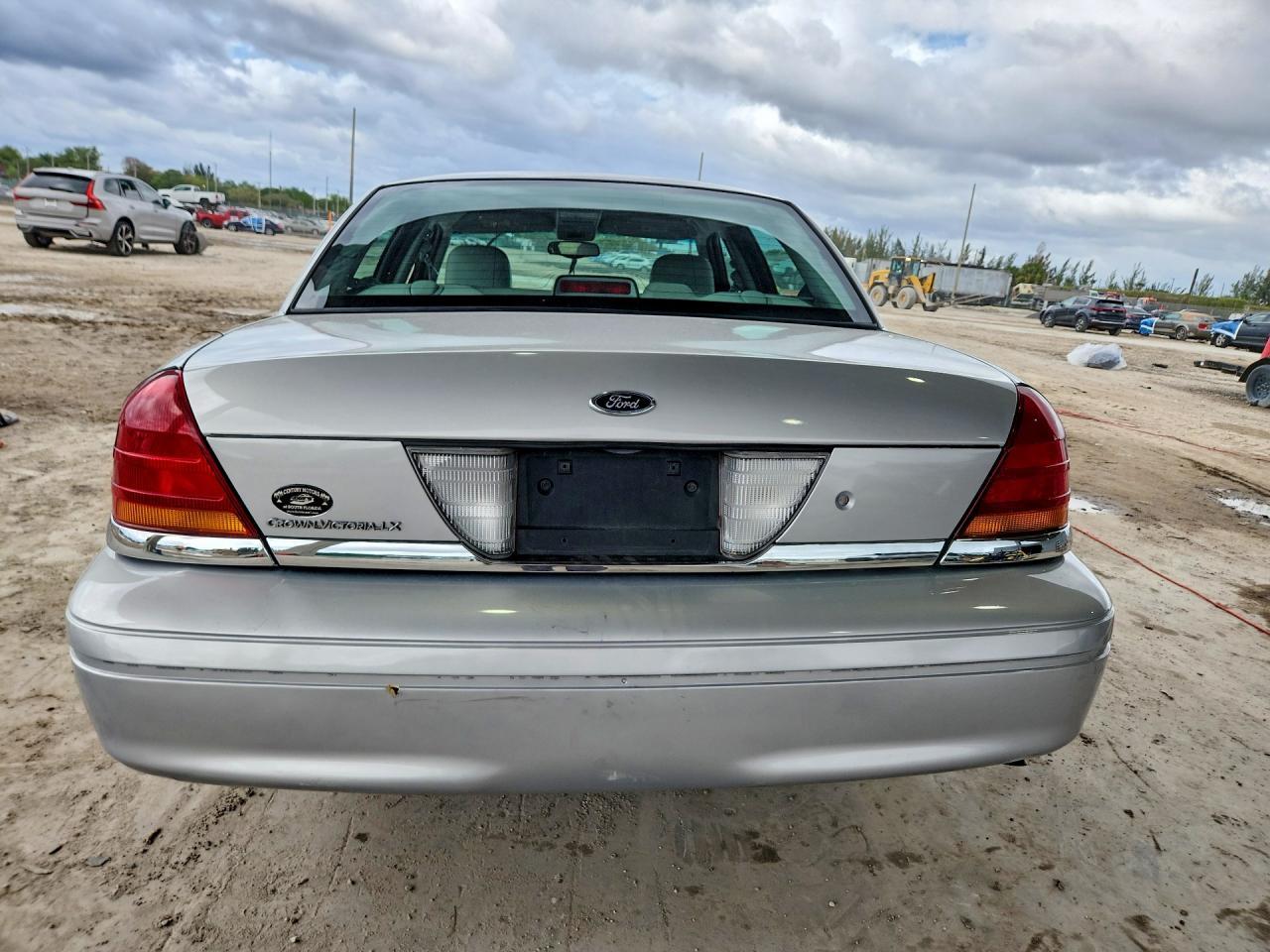 2003 Ford Crown Victoria Lx - Фото 6