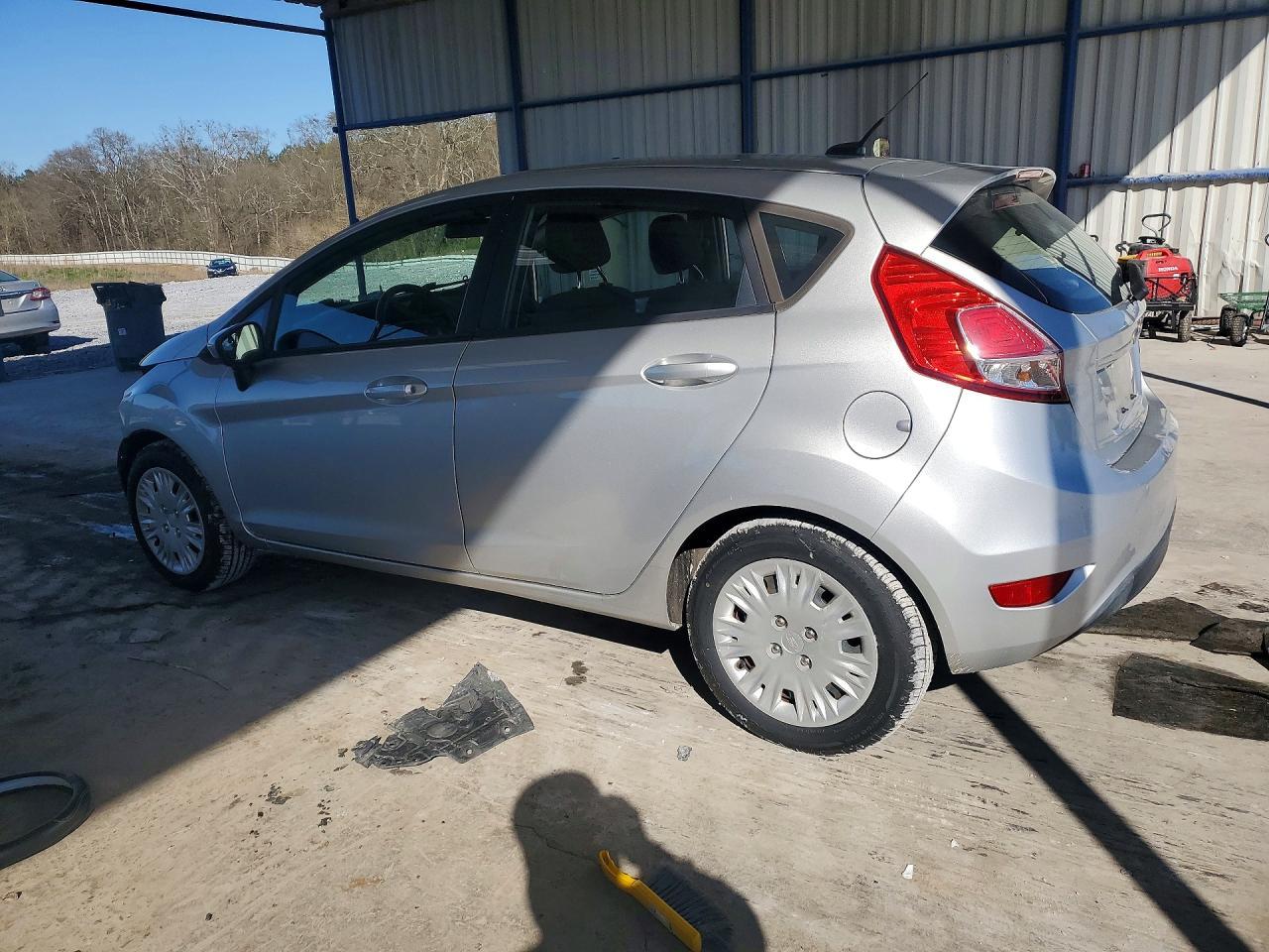 2016 Ford Fiesta S - Image 2