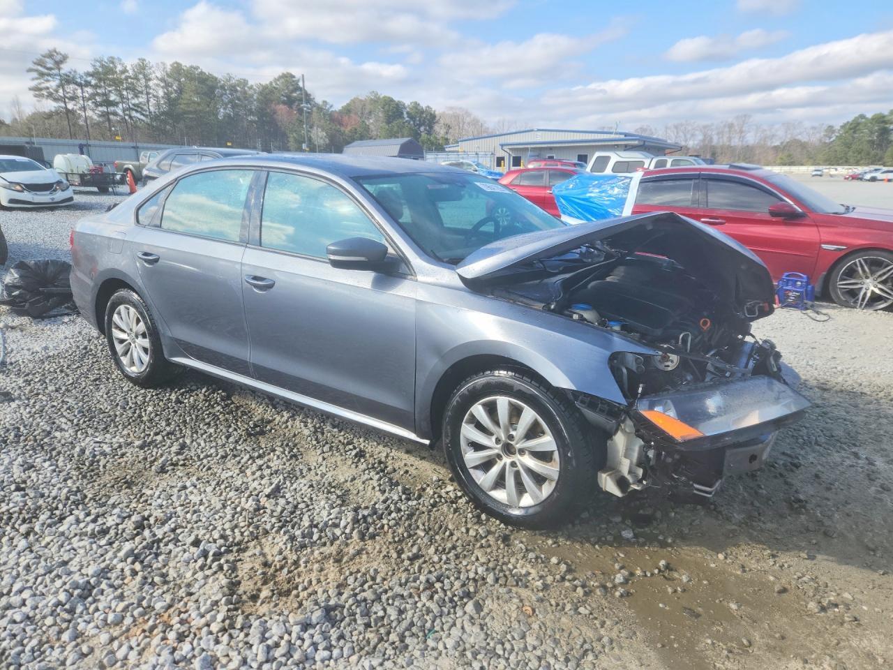 2013 Volkswagen Passat S - Image 4
