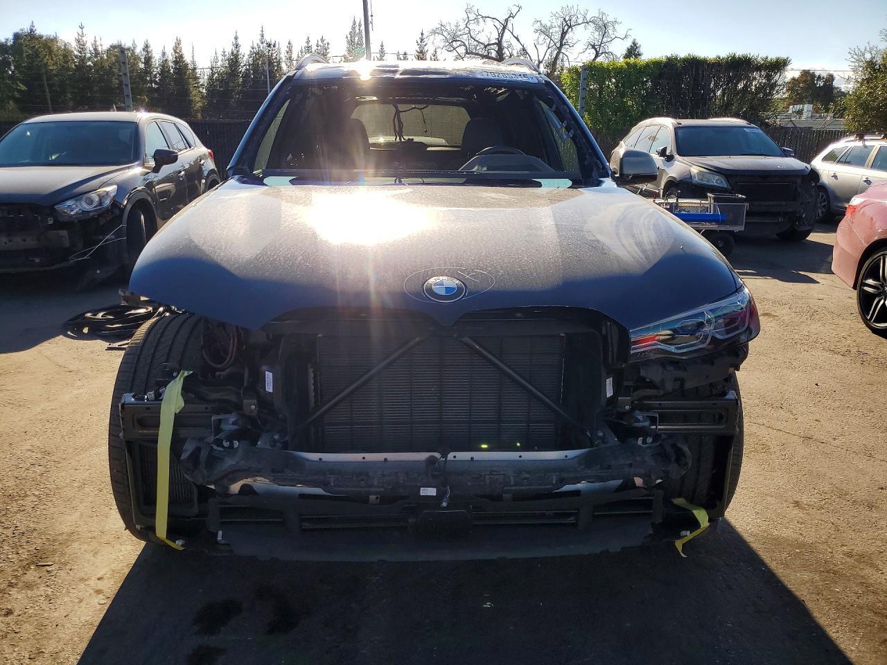 2021 BMW X7 M50I - Фото 5