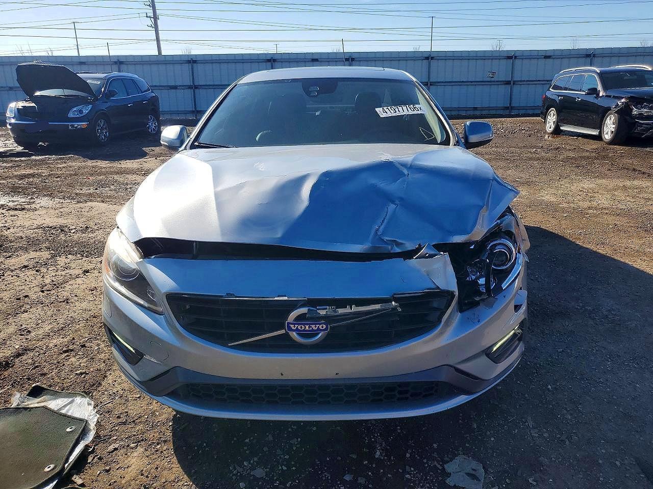 2017 Volvo S60 - Image 5