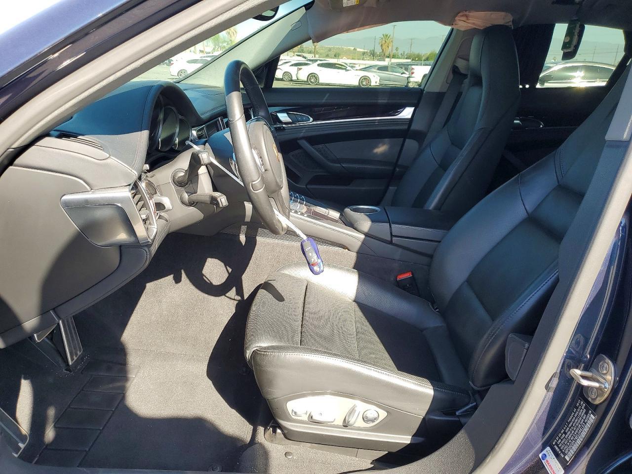 2014 Porsche Panamera S Hybrid - Image 7