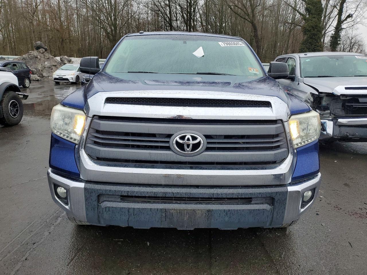2014 Toyota Tundra Sr5 - Image 5