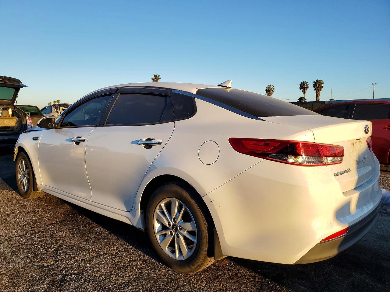 2016 Kia Optima Lx - Фото 2