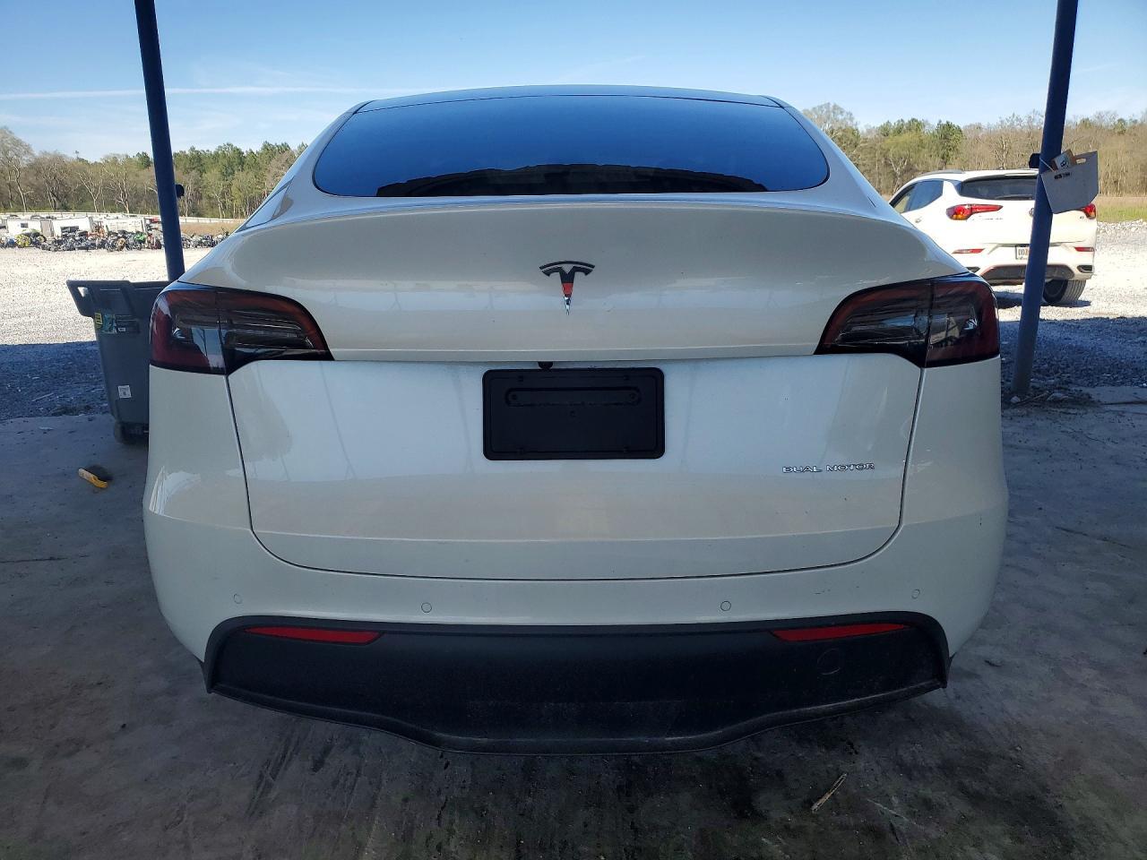 2022 Tesla Model Y - Image 6