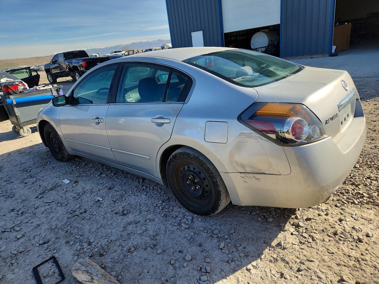 2010 Nissan Altima 2.5 - Фото 2