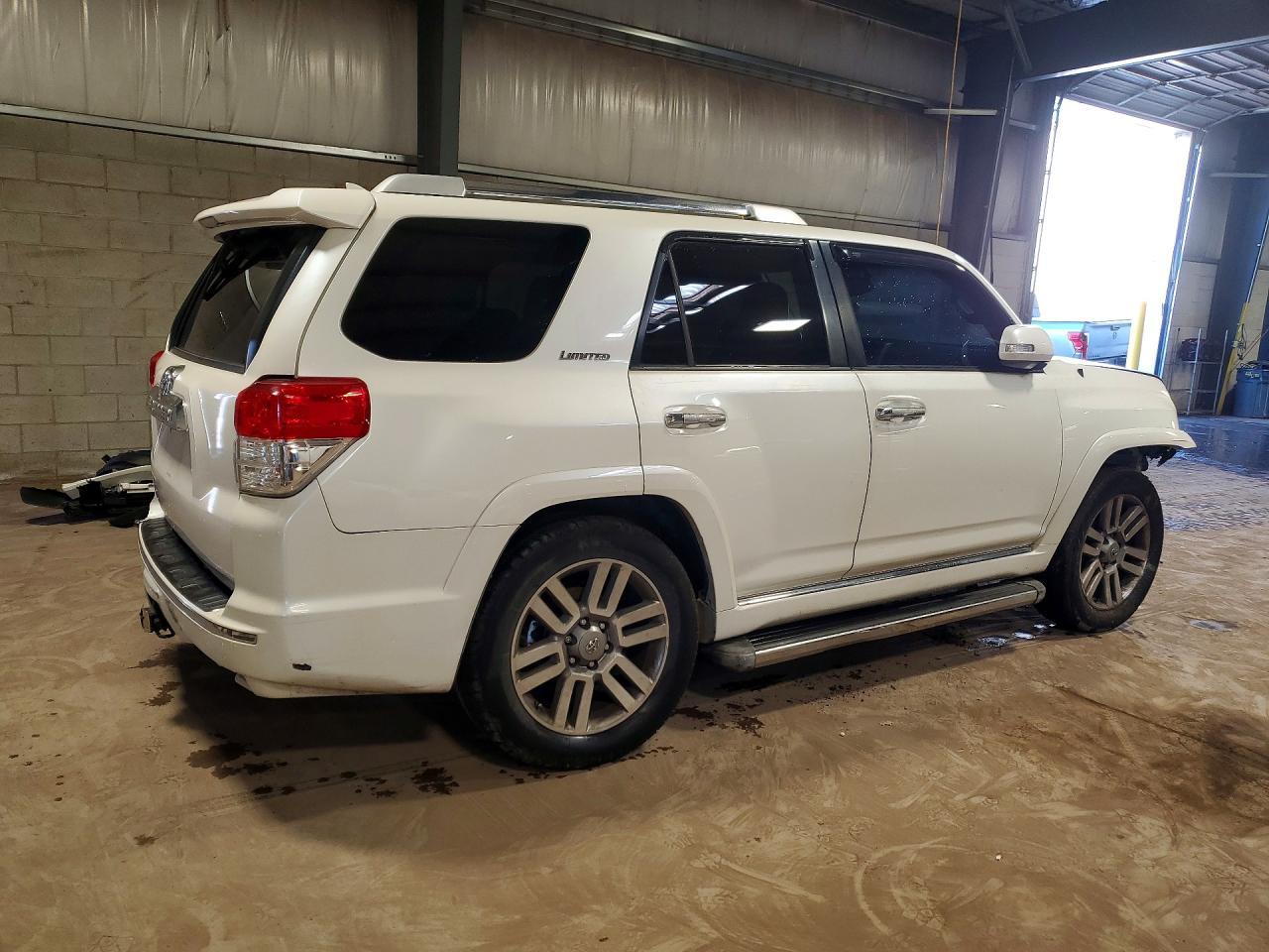 2011 Toyota 4Runner Limited - Image 3