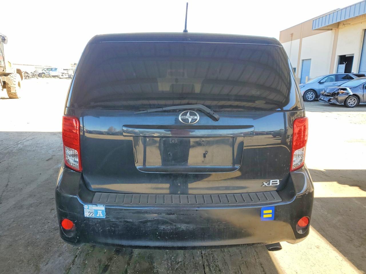 2012 Scion Xb Base - Фото 6