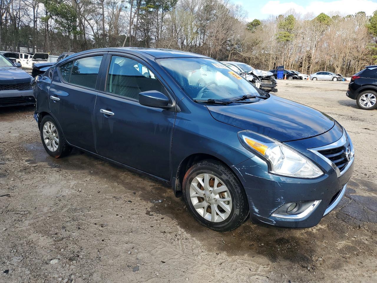 2017 Nissan Versa 1.6 S - Image 4