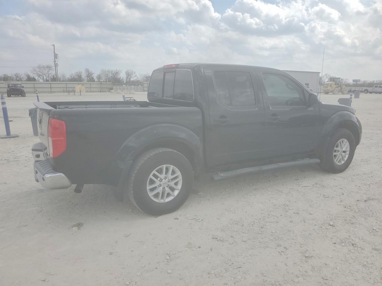 2019 Nissan Frontier Sv - Image 3