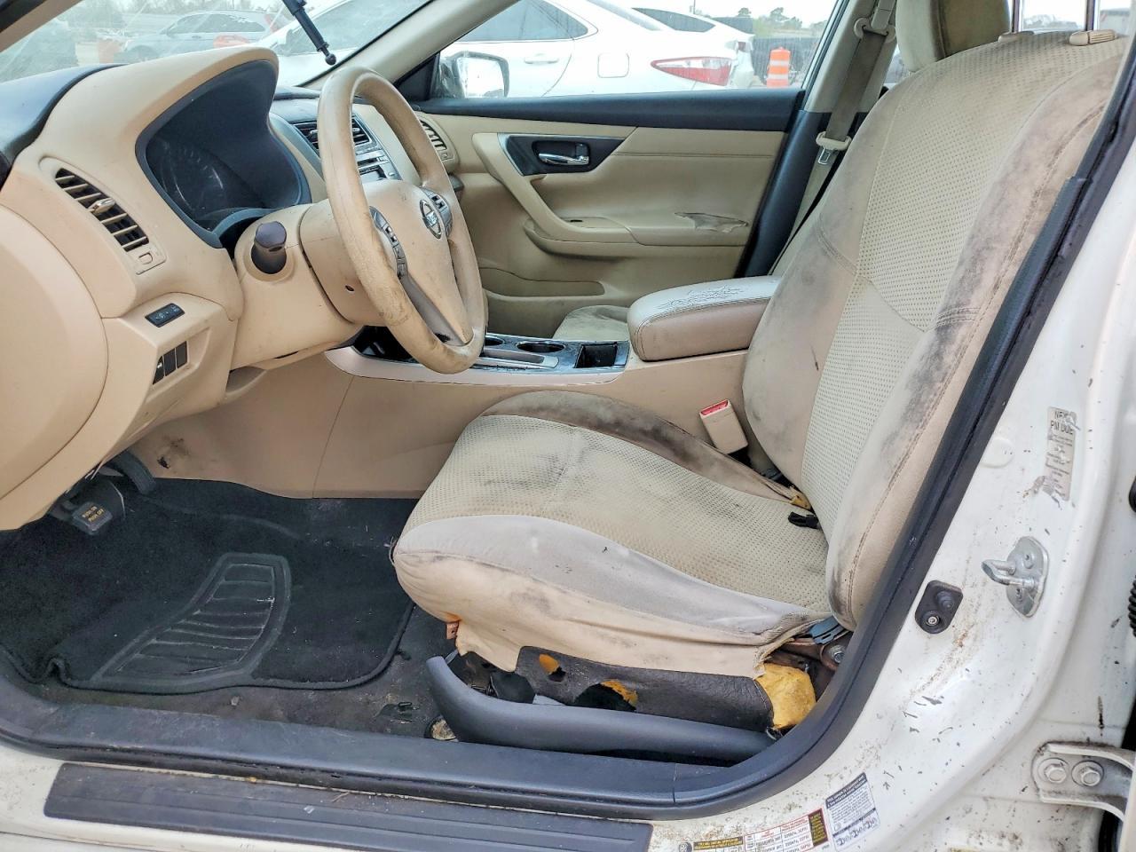 2015 Nissan Altima 2.5 S - Image 7