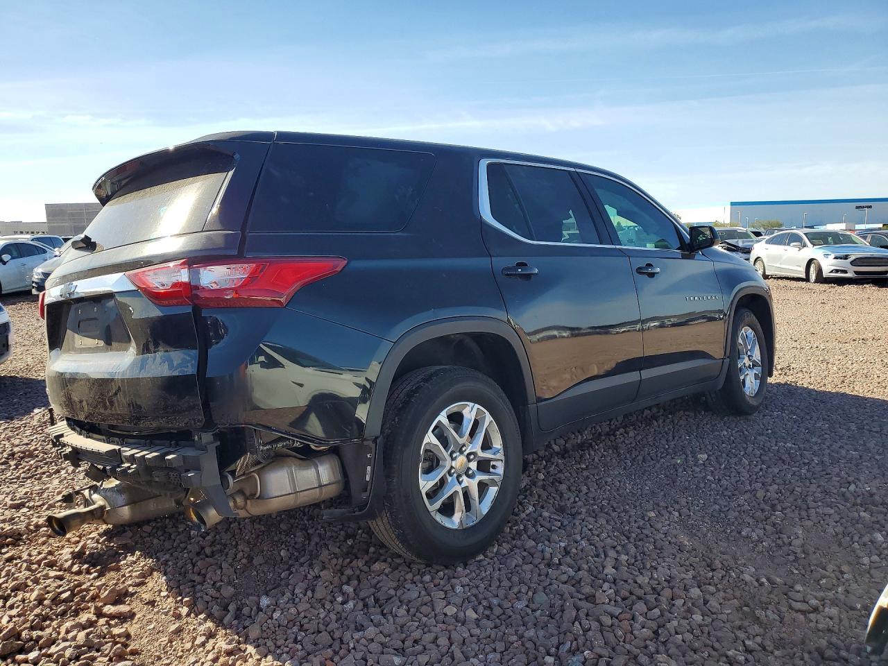 2020 Chevrolet Traverse Ls - Image 3