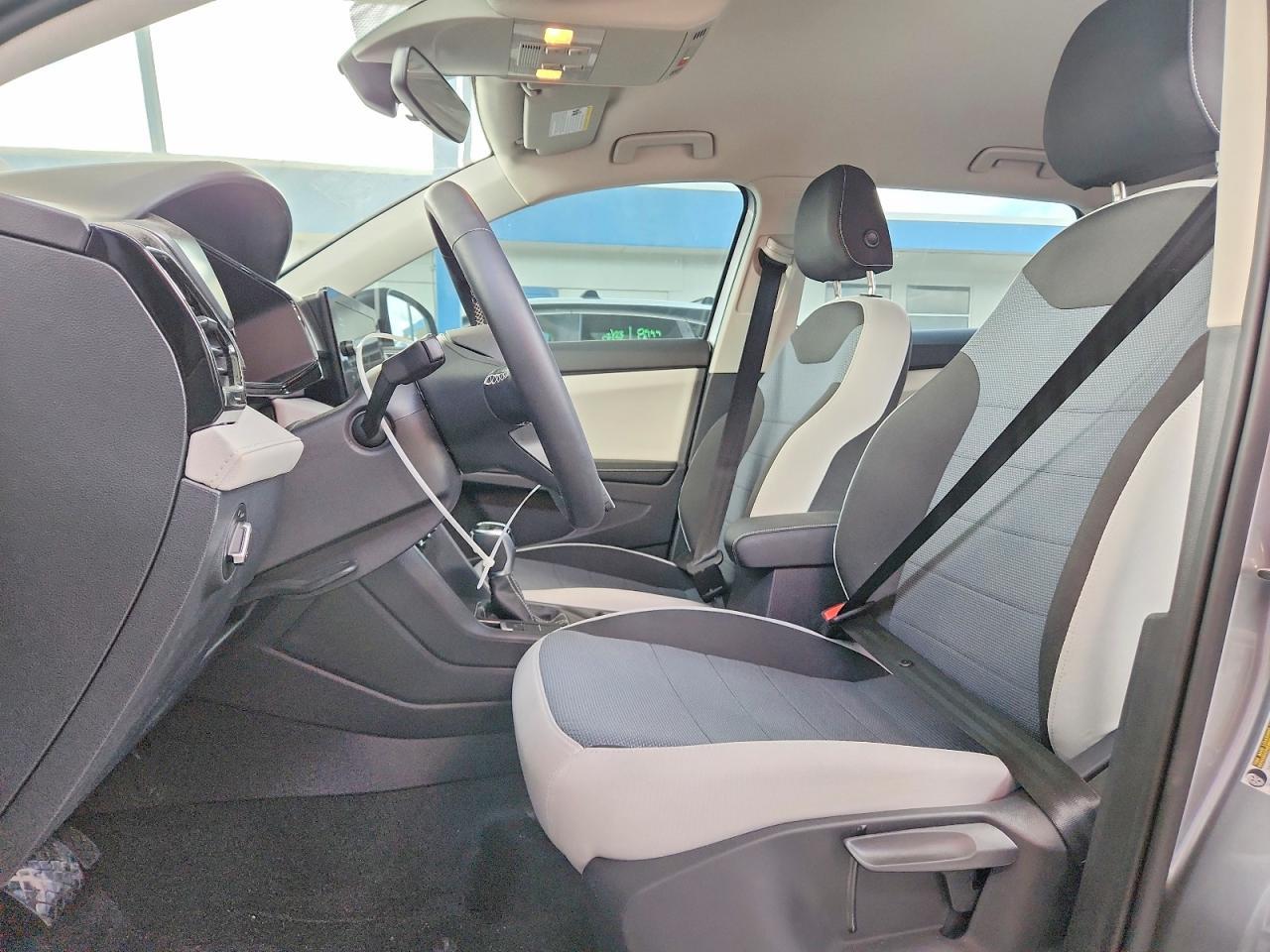 2025 Volkswagen Taos S - Image 7