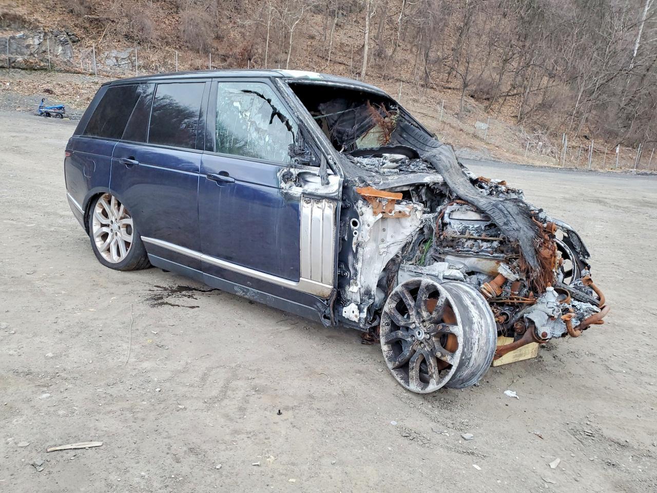 2017 Land Rover Range Rover Supercharged - Image 4