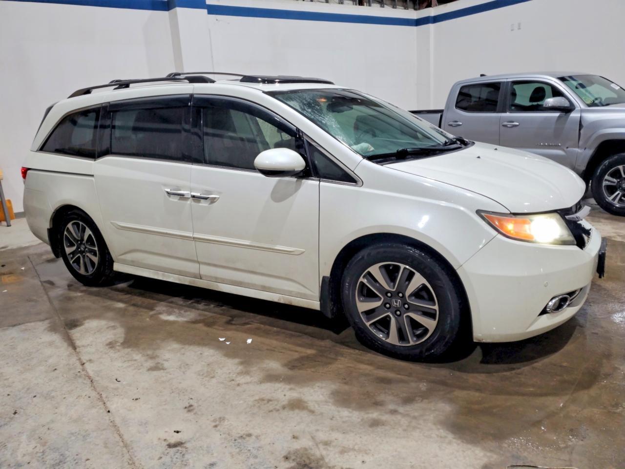 2014 Honda Odyssey Touring - Фото 4