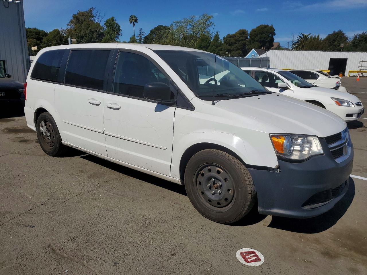 2016 Dodge Grand Caravan Se - Image 4