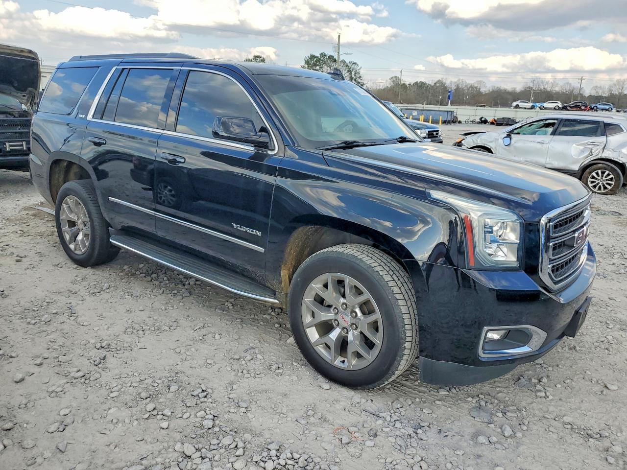 2019 GMC Yukon Slt - Фото 4