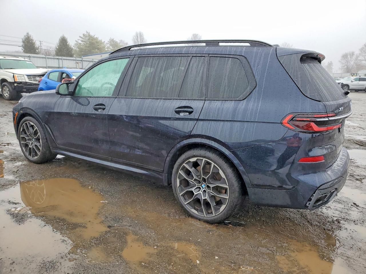 2025 BMW X7 M60I - Фото 2