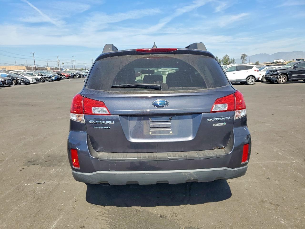 2012 Subaru Outback 2.5I Limited - Image 6