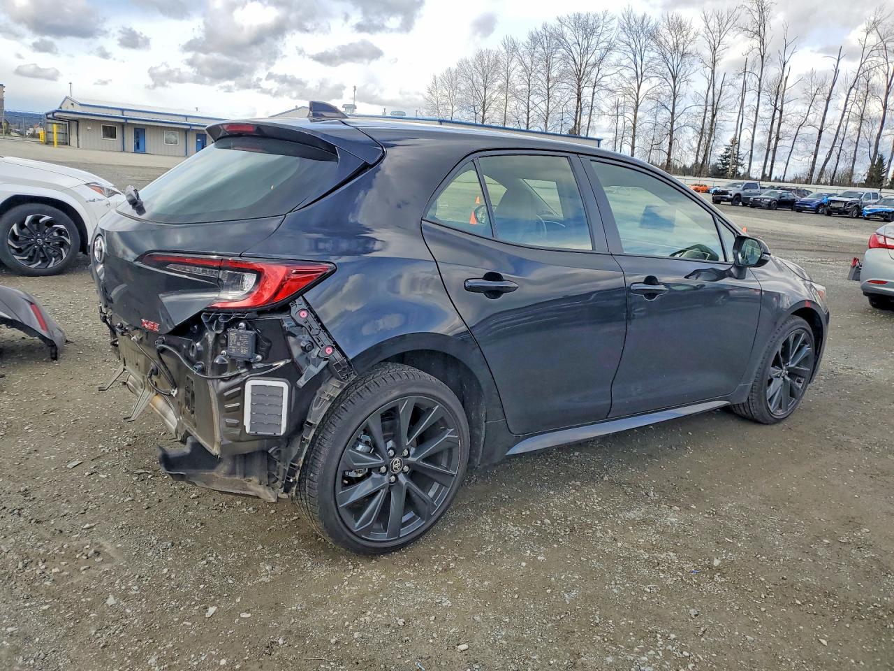 2025 Toyota Corolla Hatchback Xse - Фото 3