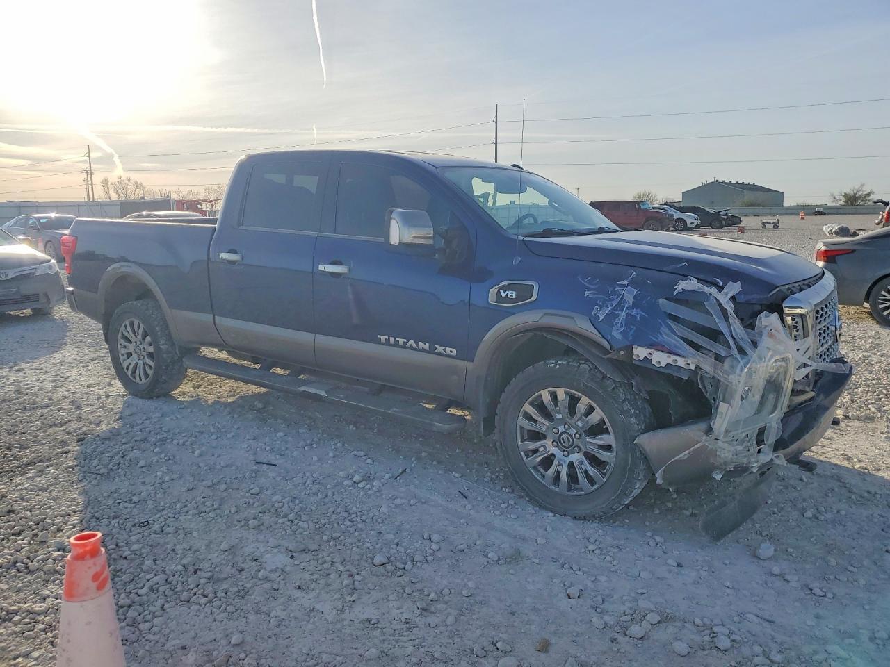 2017 Nissan Titan Xd Platinum Reserve - Image 4
