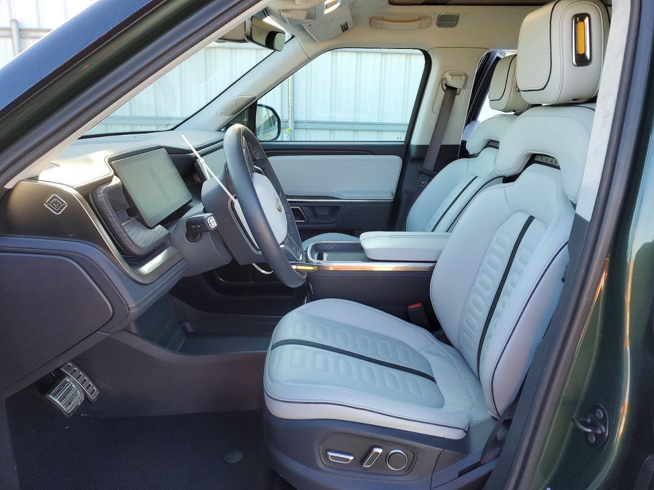 2024 Rivian R1S Adventure - Image 7