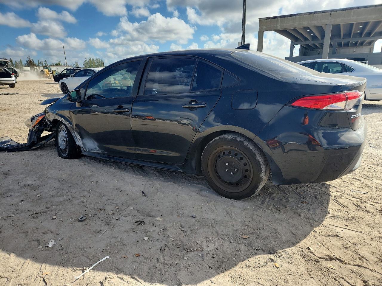 2020 Toyota Corolla Le - Image 2