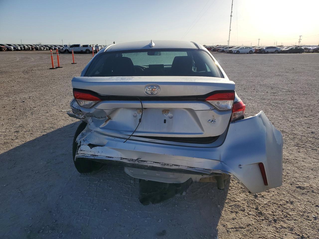 2021 Toyota Corolla Le - Фото 6