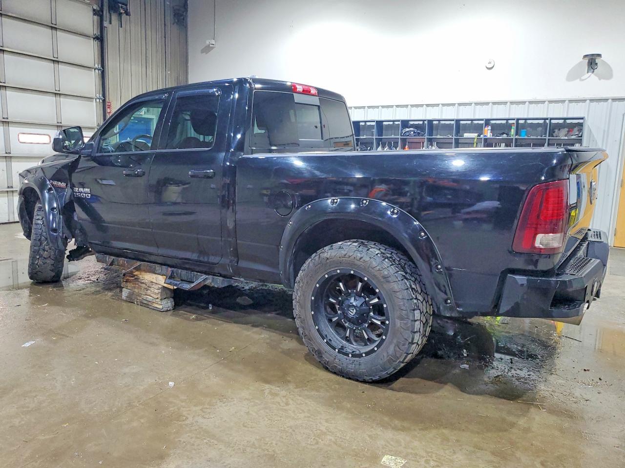 2013 Ram 1500 Sport - Фото 2