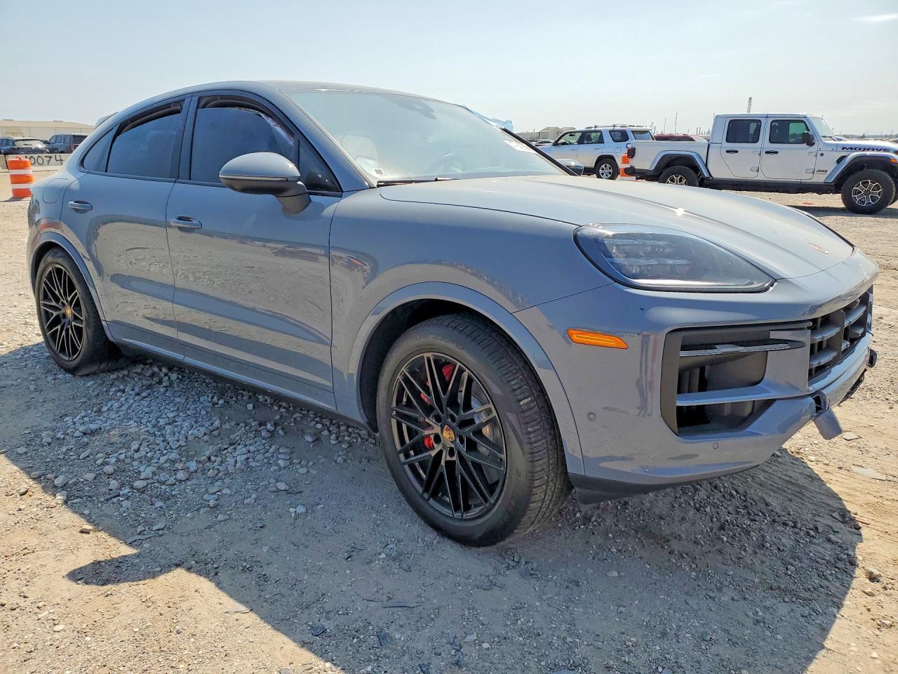 2025 Porsche Cayenne S Coupe - Фото 4