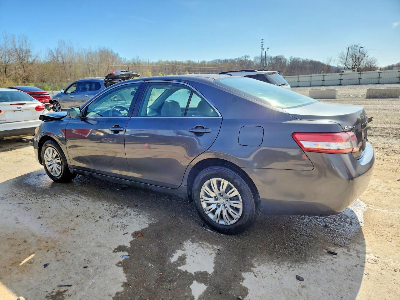 2010 Toyota Camry Le - Image 2