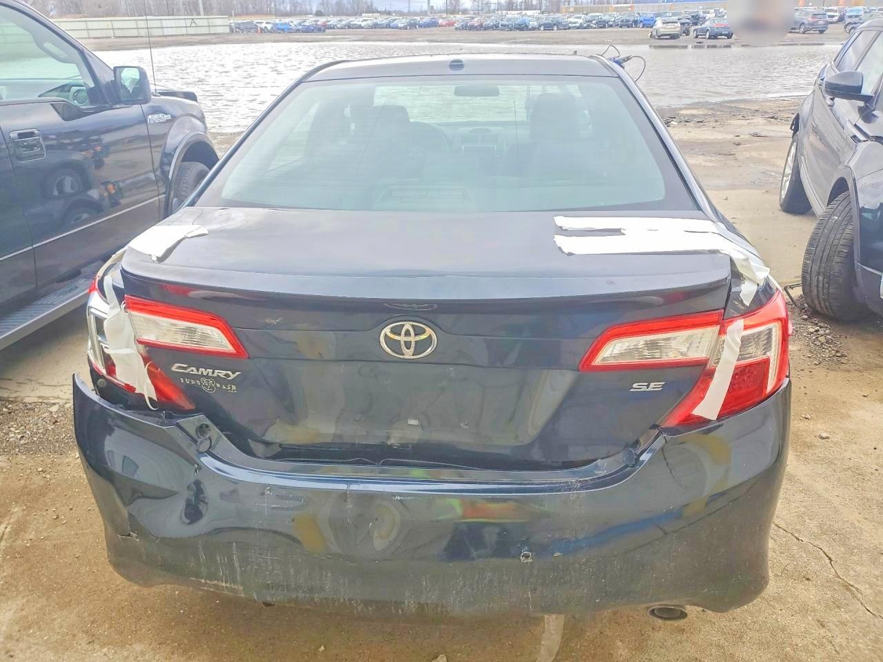 2013 Toyota Camry Se - Image 6