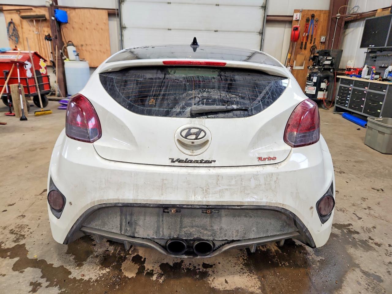 2015 Hyundai Veloster Turbo R-Spec - Фото 6
