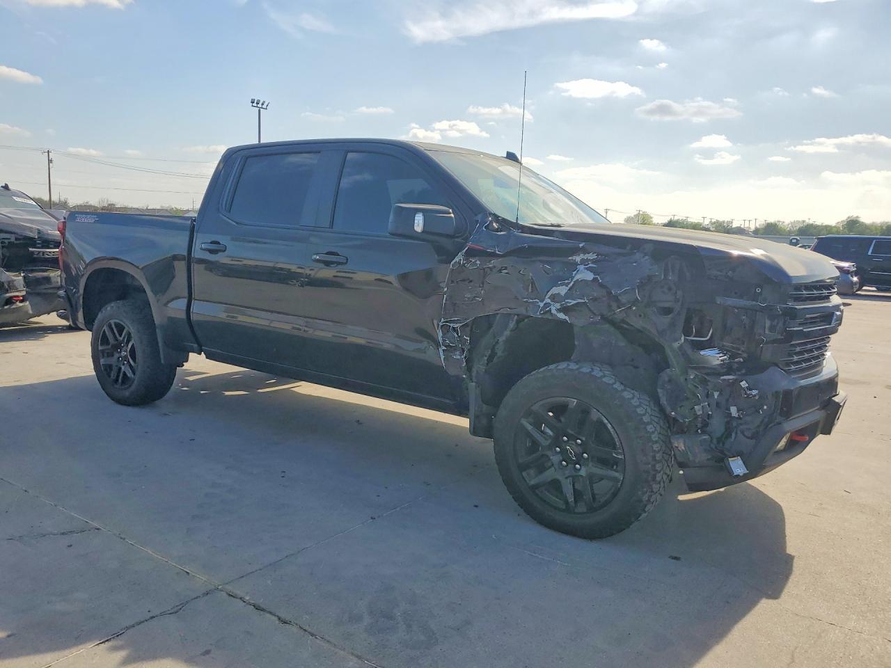 2022 Chevrolet Silverado Ltd K1500 Lt Trail Boss - Image 4