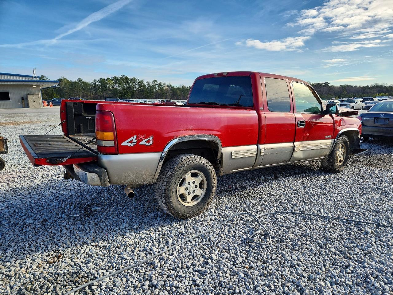 2000 Chevrolet Silverado K1500 - Image 3