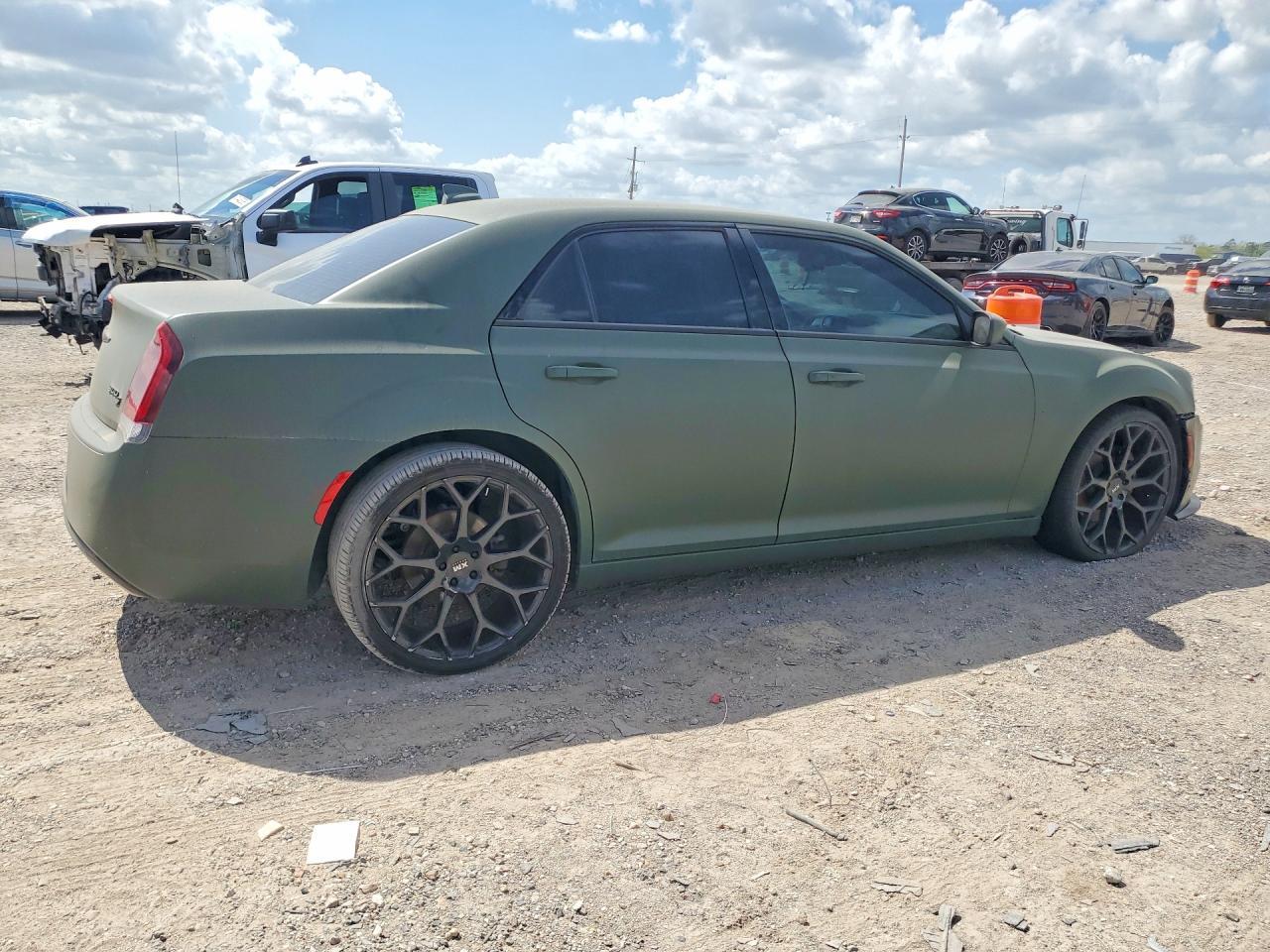 2020 Chrysler 300 S - Фото 3