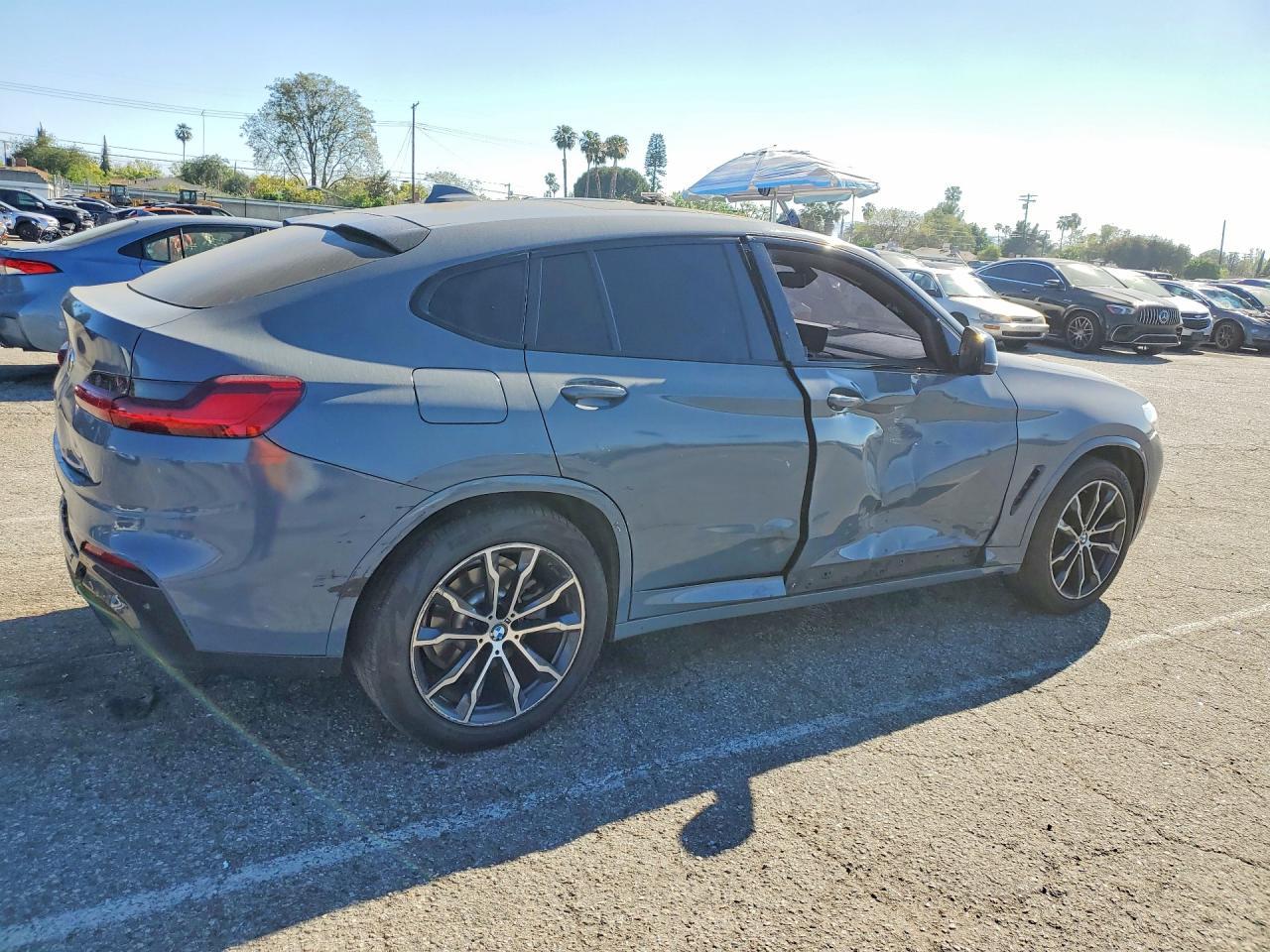 2020 BMW X4 xDrive30I - Фото 3