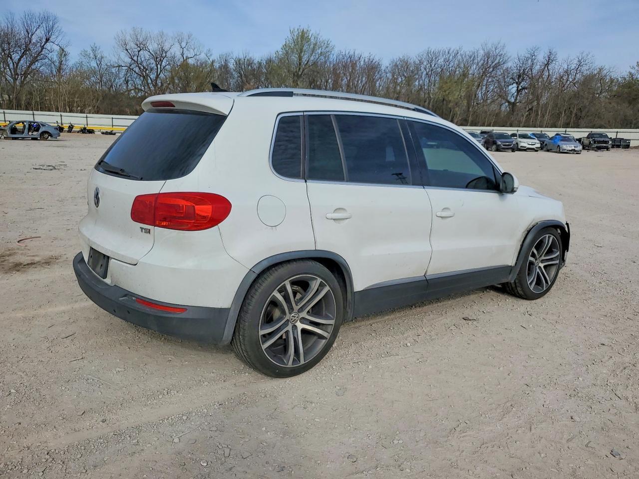 2017 Volkswagen Tiguan Sel - Фото 3