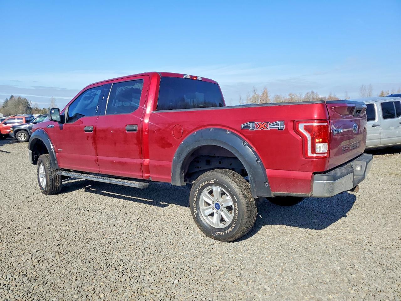 2015 Ford F150 Supercrew - Фото 2