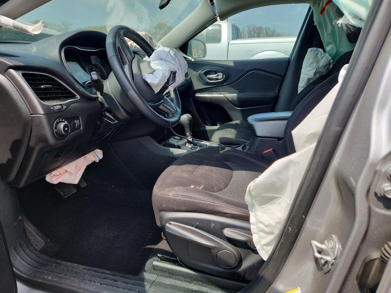 2019 Jeep Cherokee Latitude - Фото 7