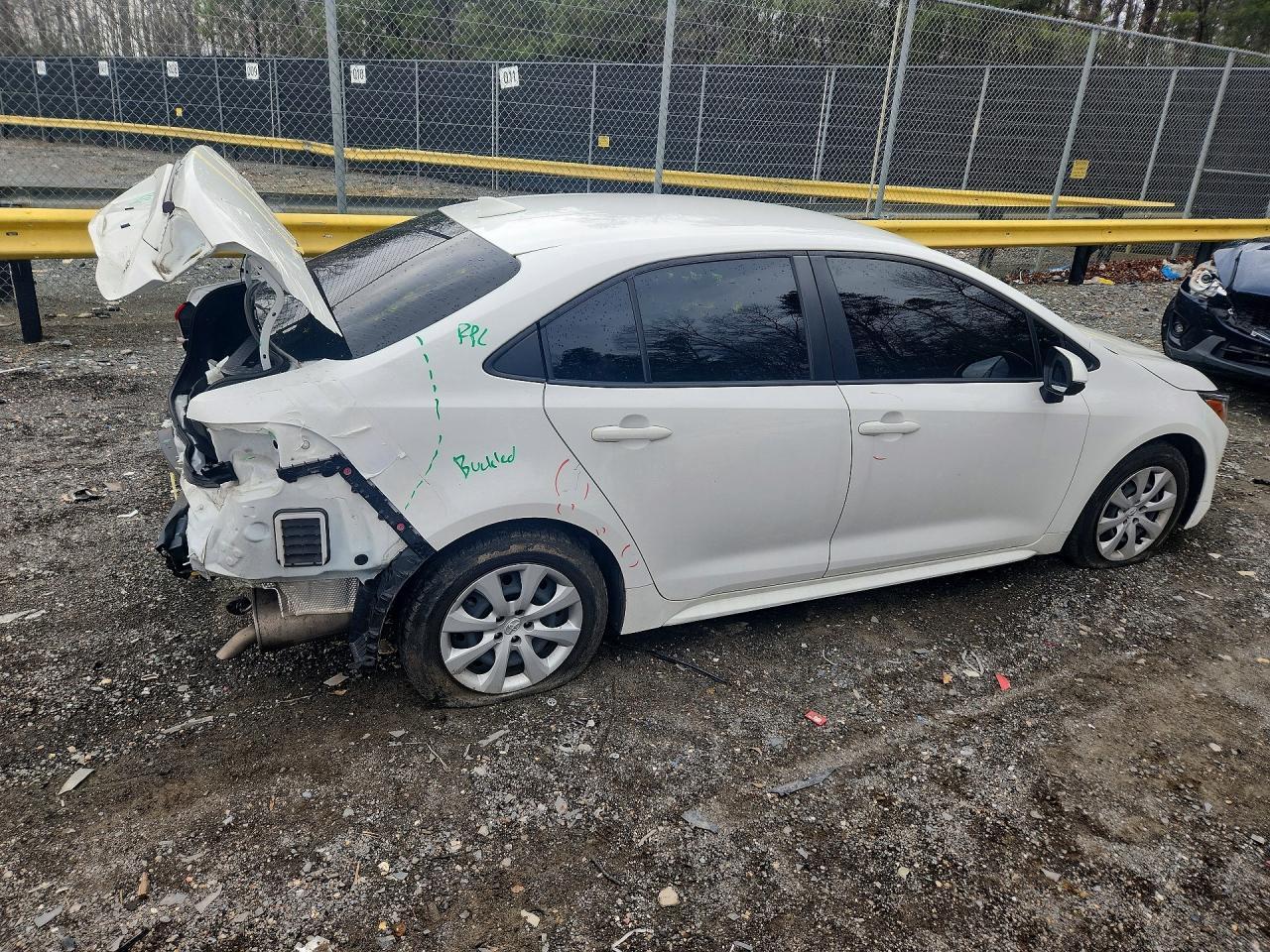 2022 Toyota Corolla Le - Image 3