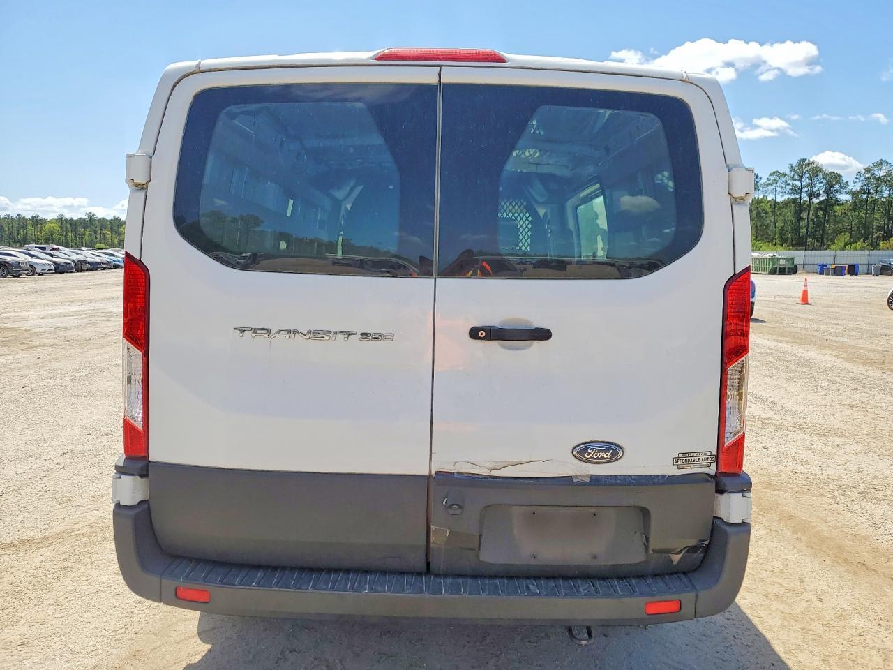 2020 Ford Transit 250 Delivery Van - Фото 6